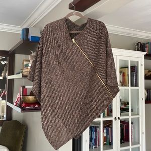 Betabrand Cape - perfect for Fall - with inside pocket!